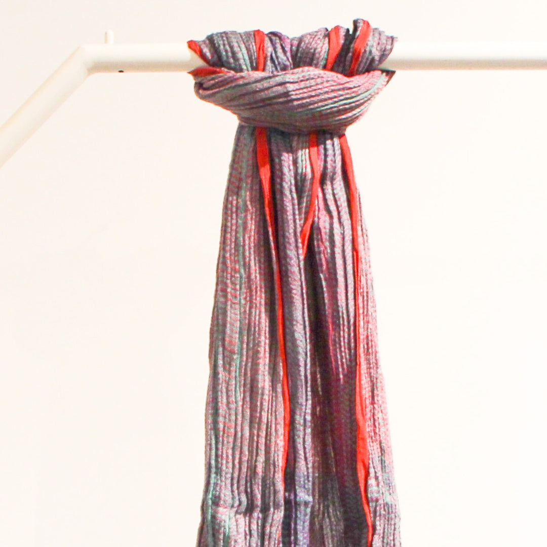 Handwoven silk scarf with a subtle striped pattern, 60 x 180 cm, lightweight and made in India