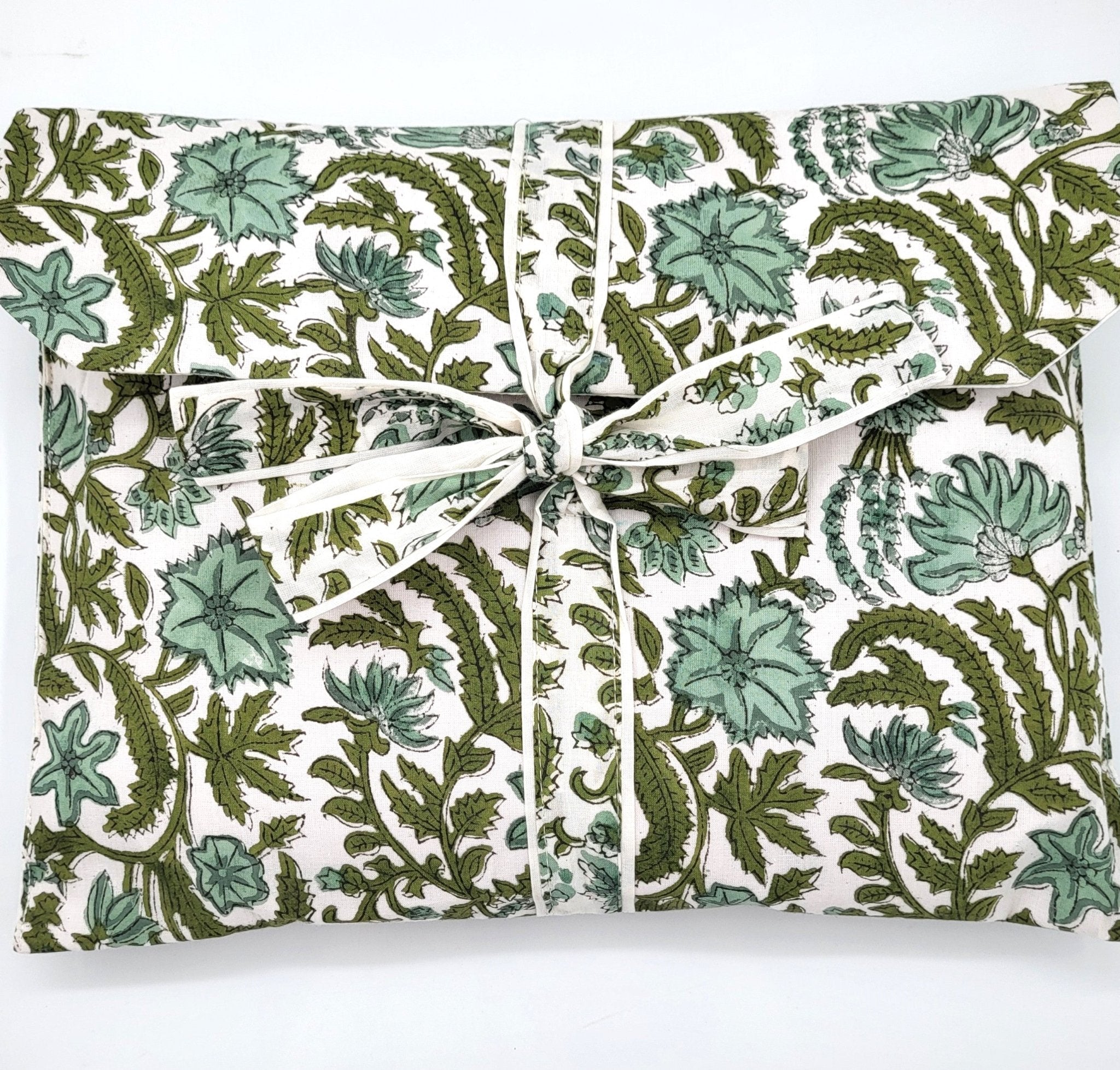 Block Print Pyjama Eloise: block-printed cotton pyjama set for relaxing, from Inside Living Singapore. Detail of the design.