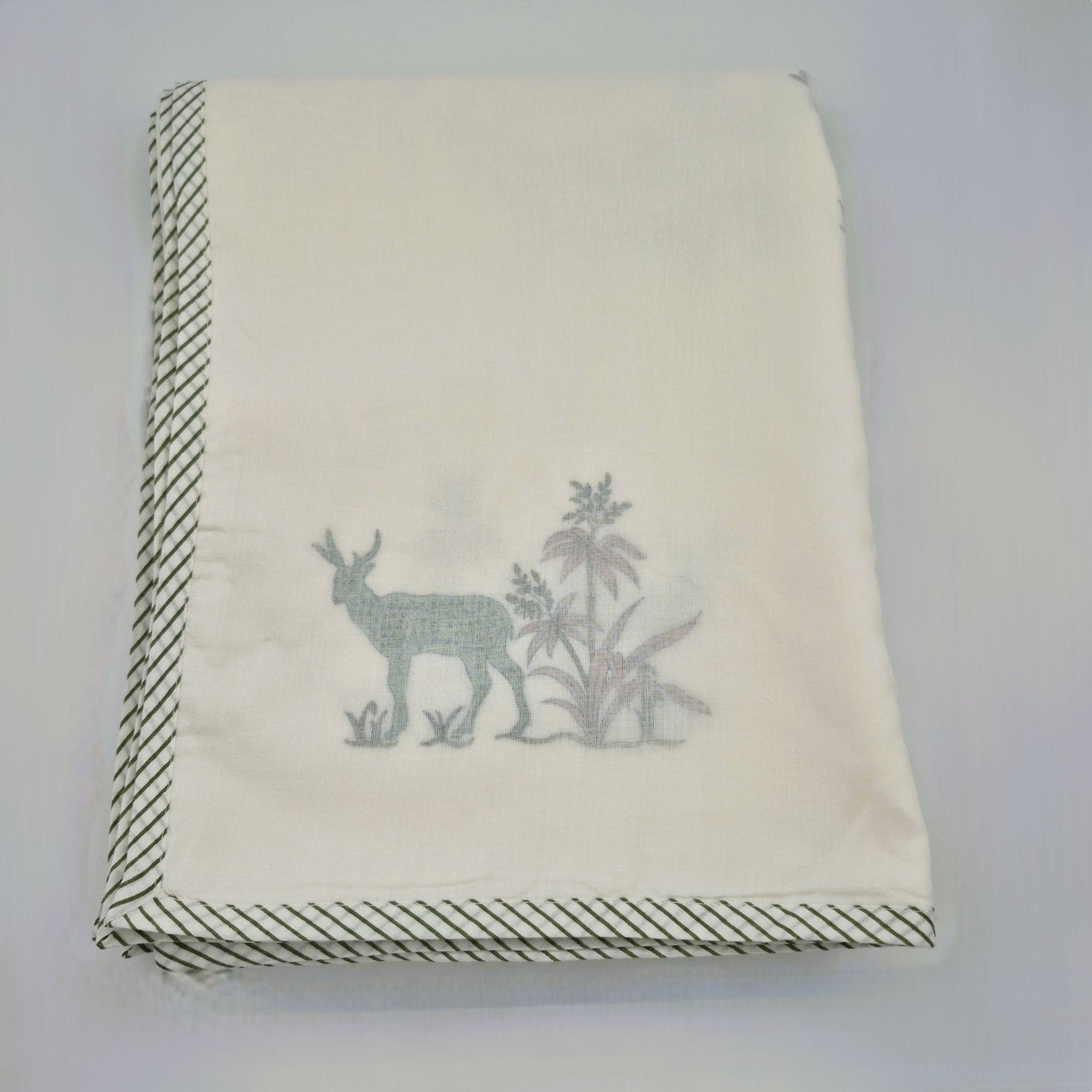 Another print variation of the toddler dohar blanket, block printed cotton sandwiched with voile.