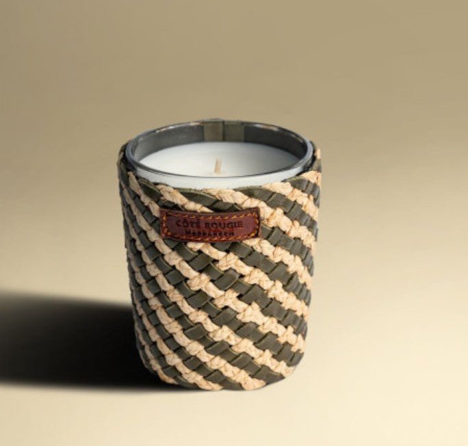 Musk-scented soy candle in a handwoven raffia and leather jar, 7 cm diameter, 10 cm high, 40 hour burn