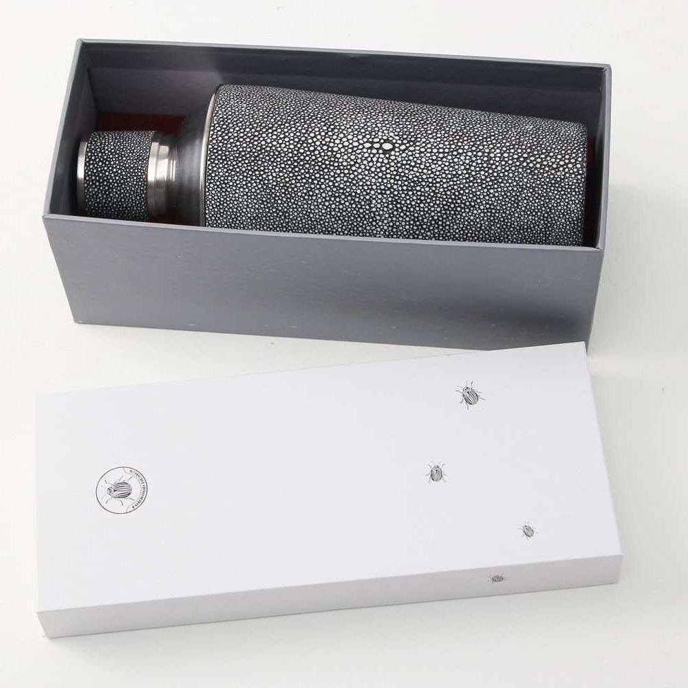 Cocktail shaker in charcoal faux shagreen and stainless steel, with a built-in strainer in the lid