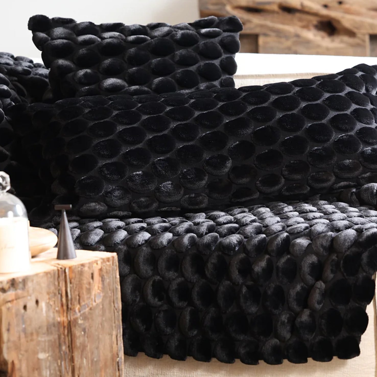 Black cushion cover in eggshell fabric with cotton velvet reverse, 50 x 50 cm or 40 x 90 cm, concealed zip