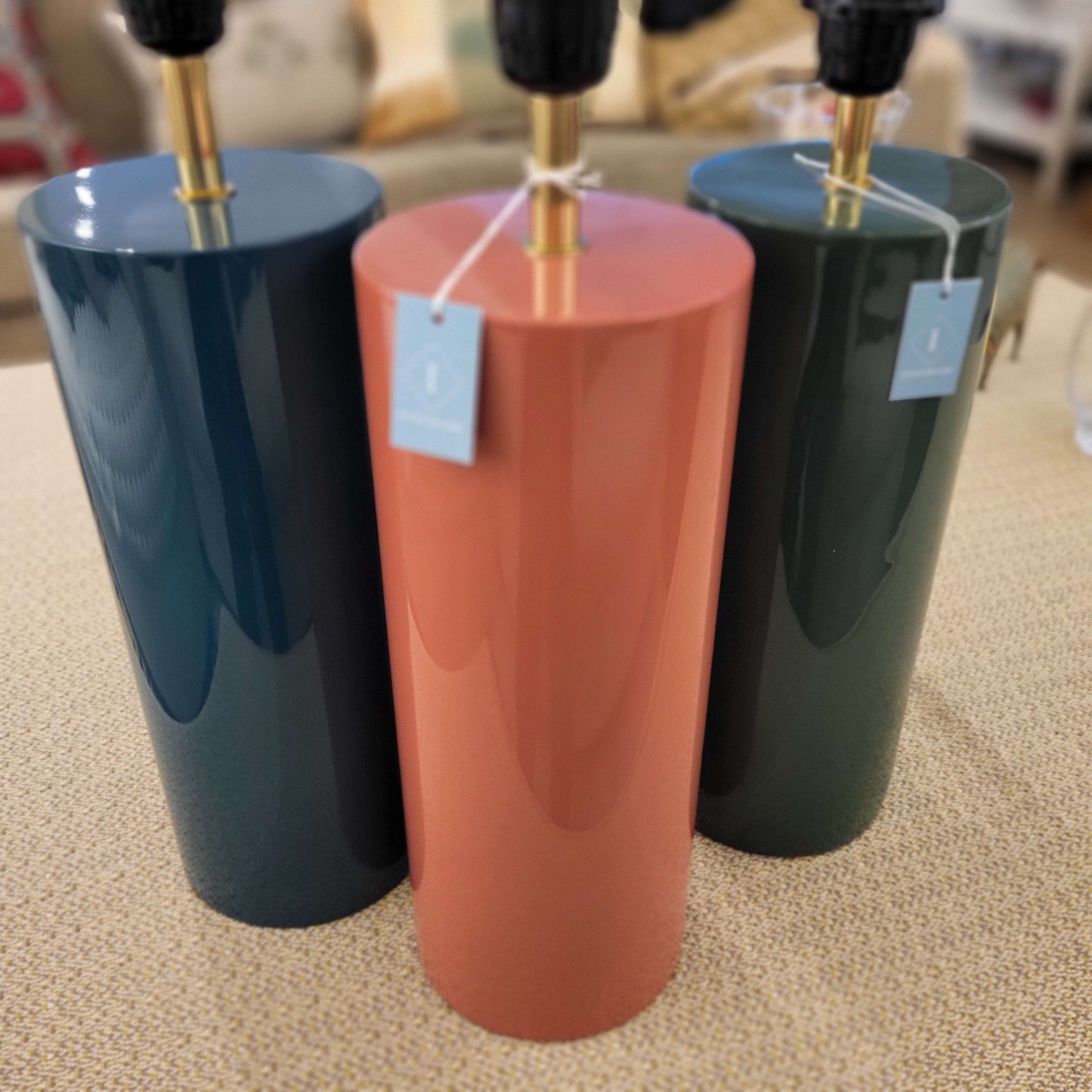 Lacquer table lamp with a deep lustrous finish and white drum shade, 38 cm wide and 66 cm tall
