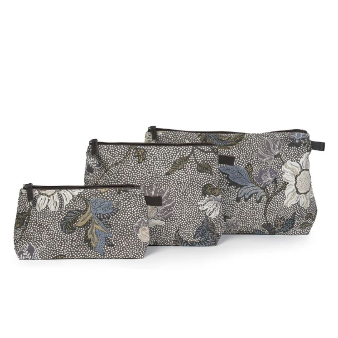 Cosmetic bag in khaki flower linen with a zip and waterproof nylon lining, in small, medium or large