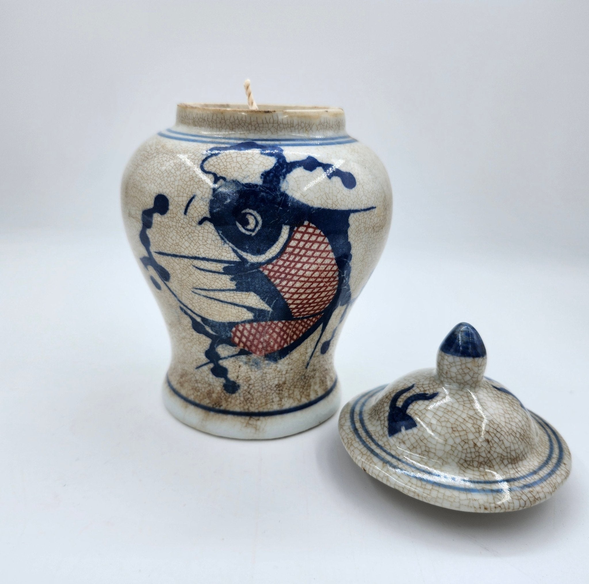 Scented Candle Botanical Gardens Catfish, Inside Living Singapore homeware and lifestyle collection, view 2.