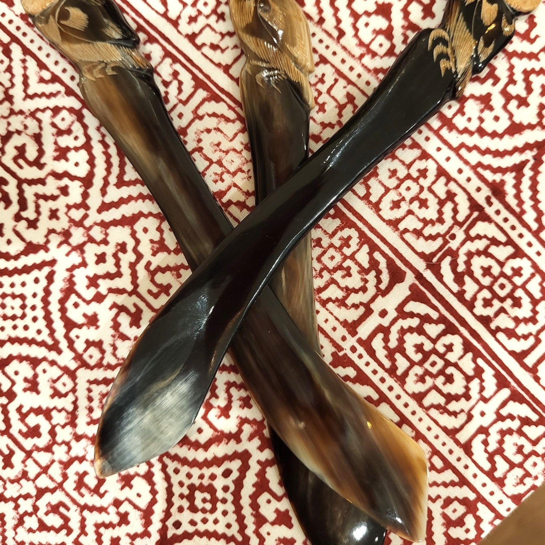Horn butter knife with an owl carved into the handle, handcrafted natural spreader, around 18 cm