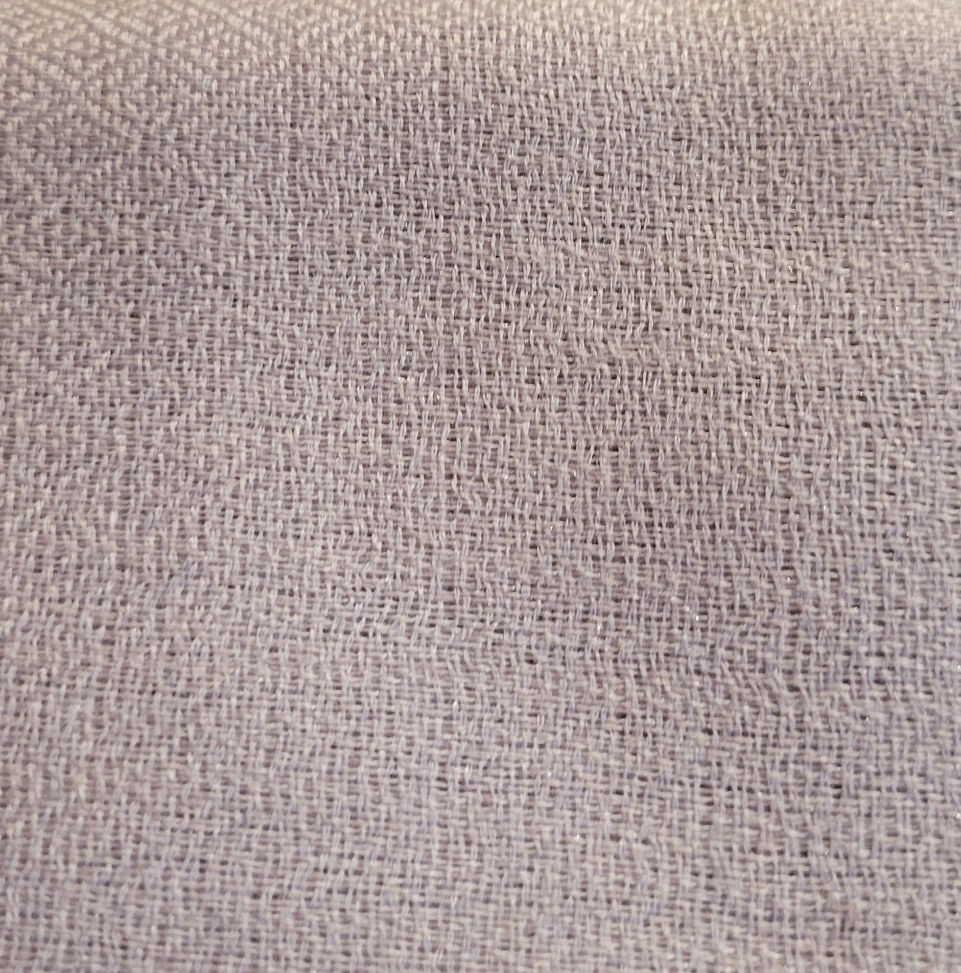 Plain 100% pashmina shawl in lilac, a soft lightweight handwoven wrap, 72 x 200 cm