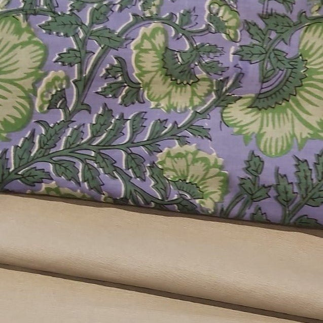 Cotton block-printed table runner with a summer chrysanthemum print in purple and green, 34 x 250 cm
