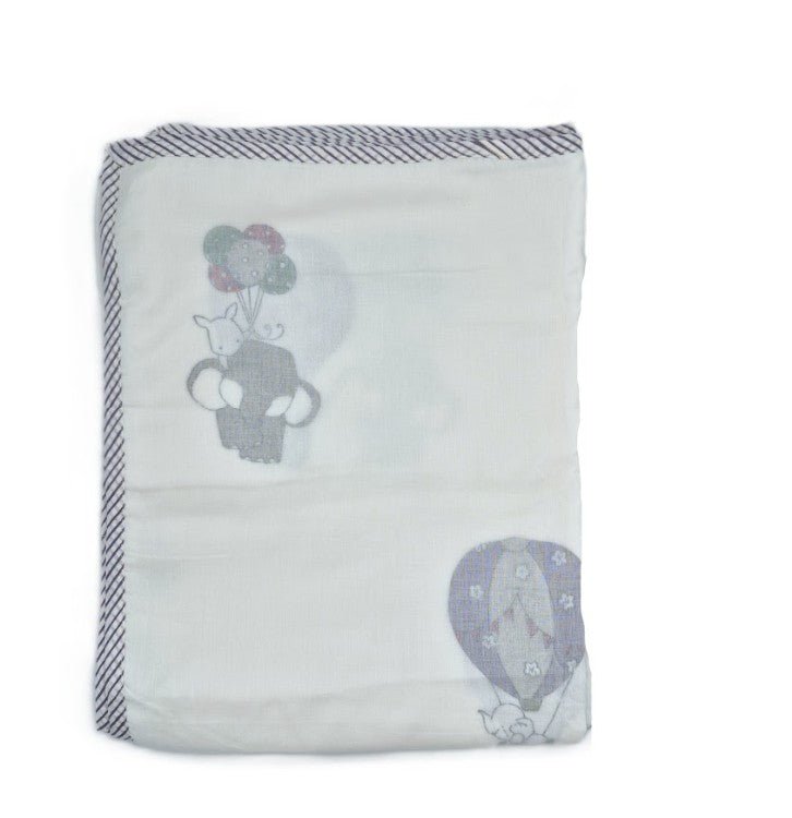 Alternative print colourway of the toddler cotton dohar blanket, machine washable and made in India.
