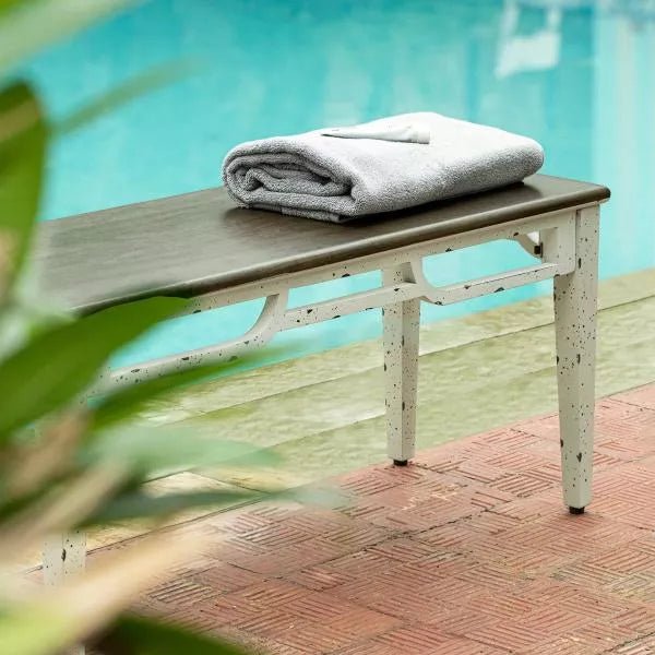 Farmhouse Flair mango wood bench by Ellementry, 101 x 40 x 47 cm, handcrafted, side view