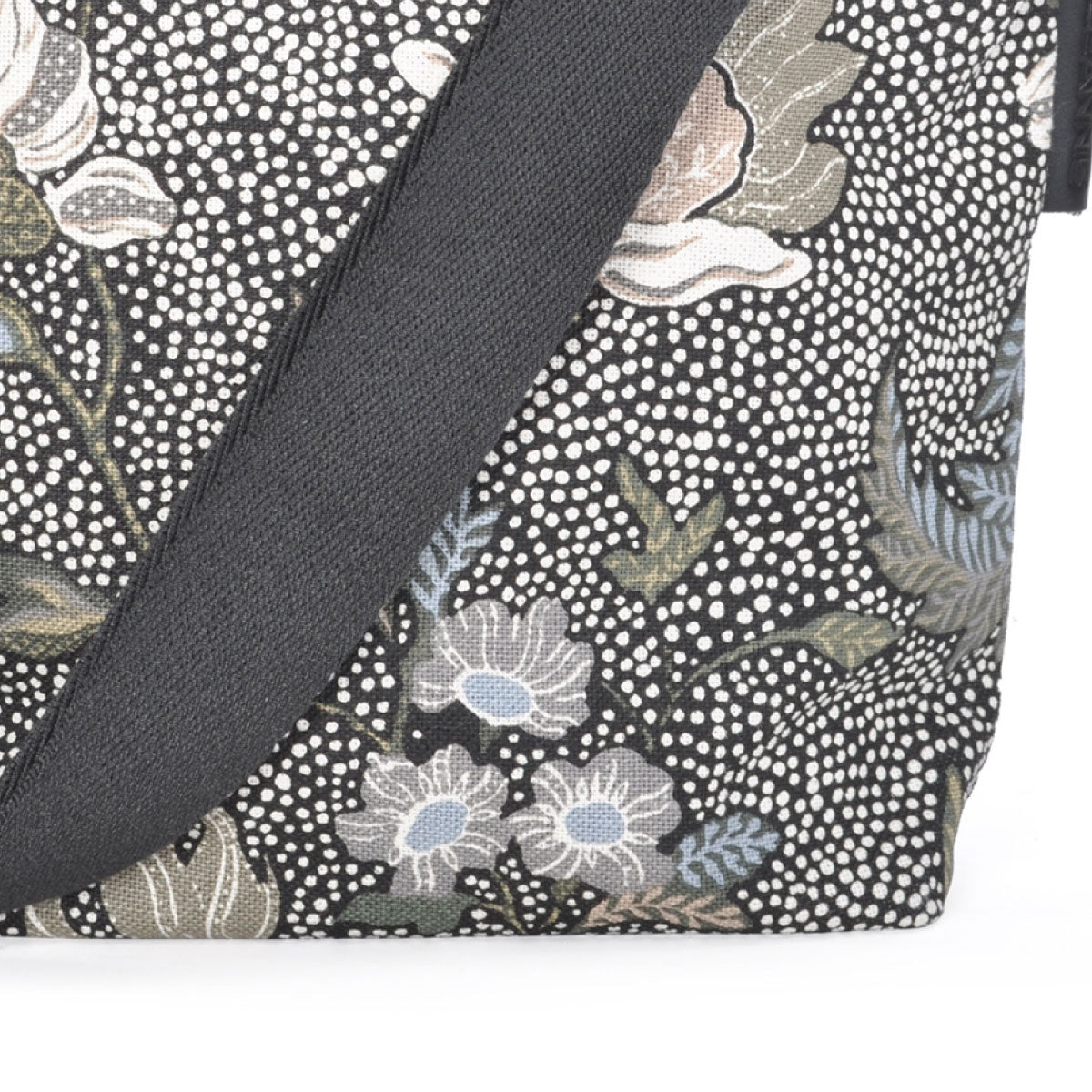 Ceannis Flower Linen Shoulder Bag in Black - Ceannis, Inside Living Singapore