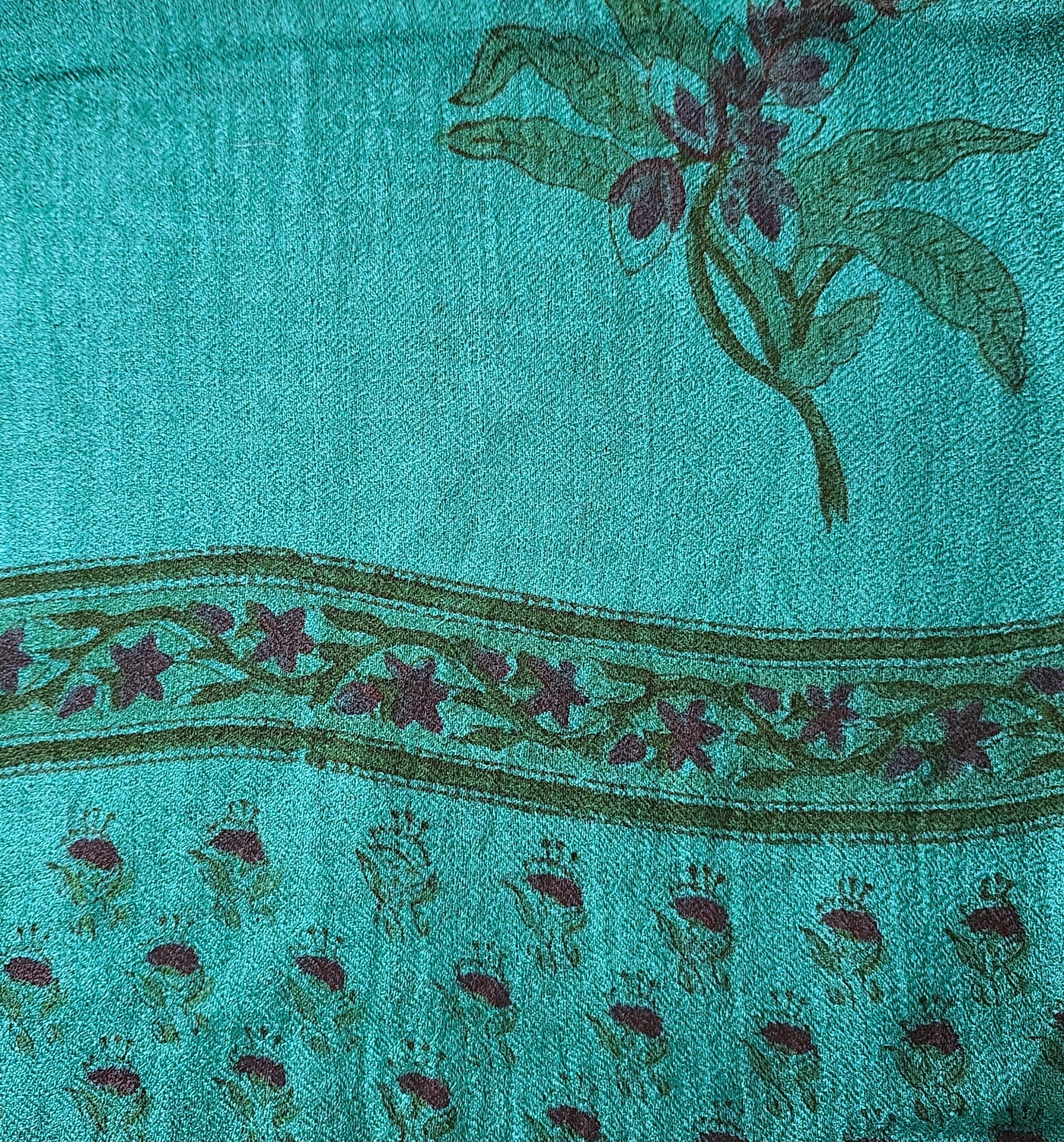 Block printed soft wool shawl with floral motif on a light ground, lightweight, 72 x 200 cm