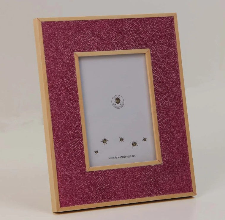 Hot pink faux shagreen classic photo frame with polished sycamore back, for 5 x 7 inch photos