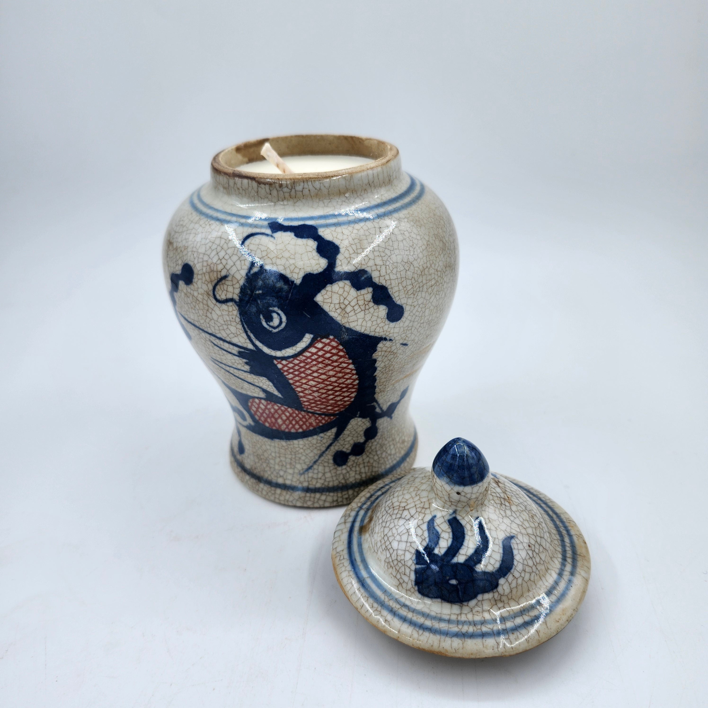 Scented Candle Botanical Gardens Catfish, Inside Living Singapore homeware and lifestyle collection, view 3.