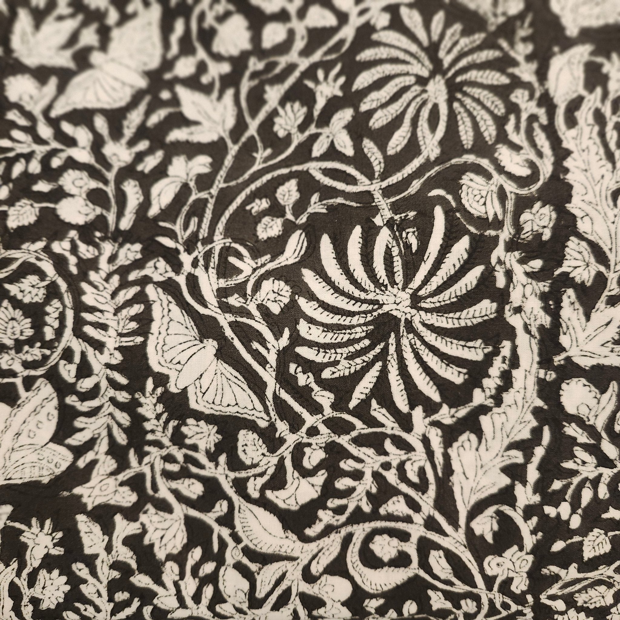 Black and white Rainforest block print cotton tablecloth, 170 x 270 cm, for dining table styling
