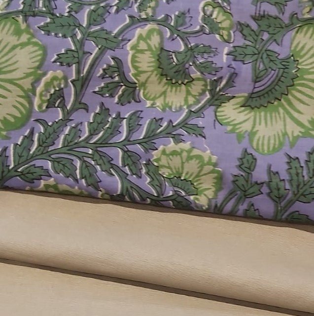 Cotton block-printed table runner with a summer chrysanthemum print in purple and green, 34 x 250 cm
