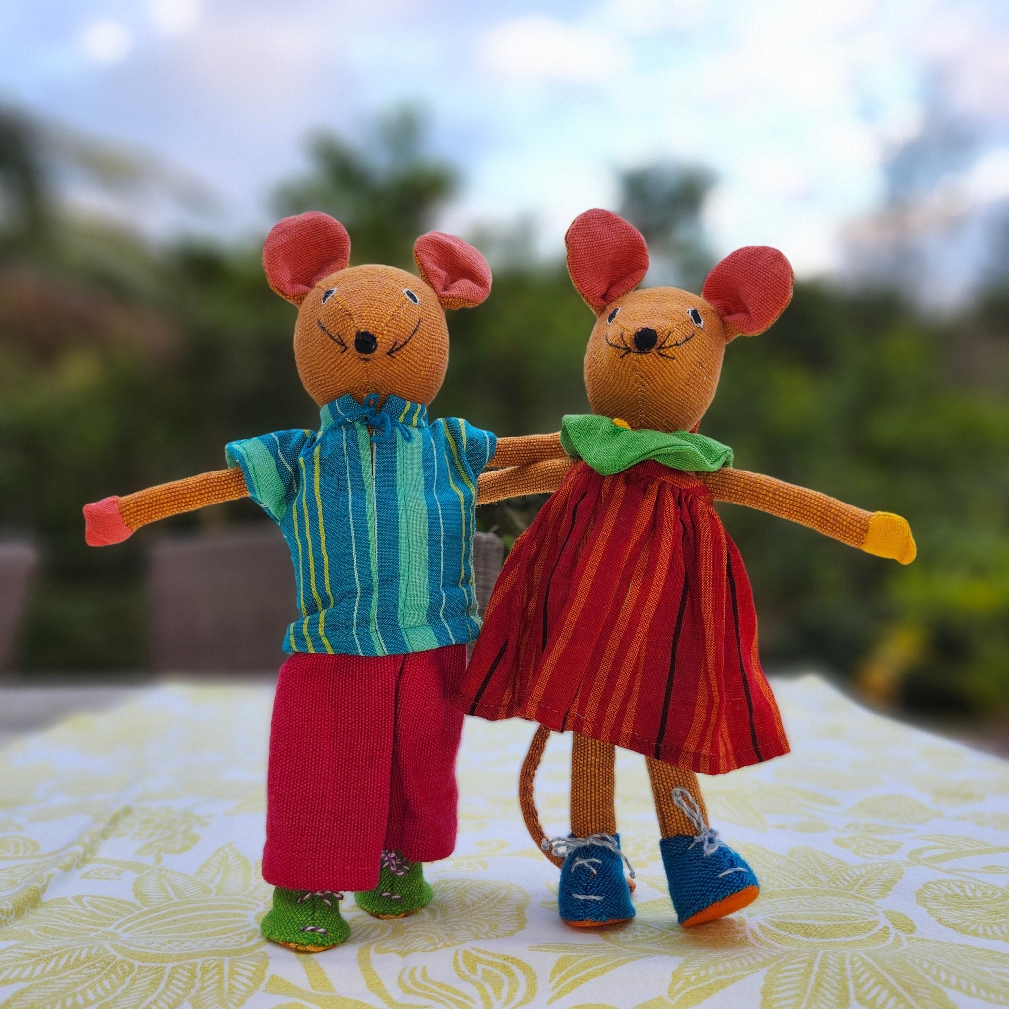 Handwoven Mouse from Inside Living Singapore, close-up of the finish.