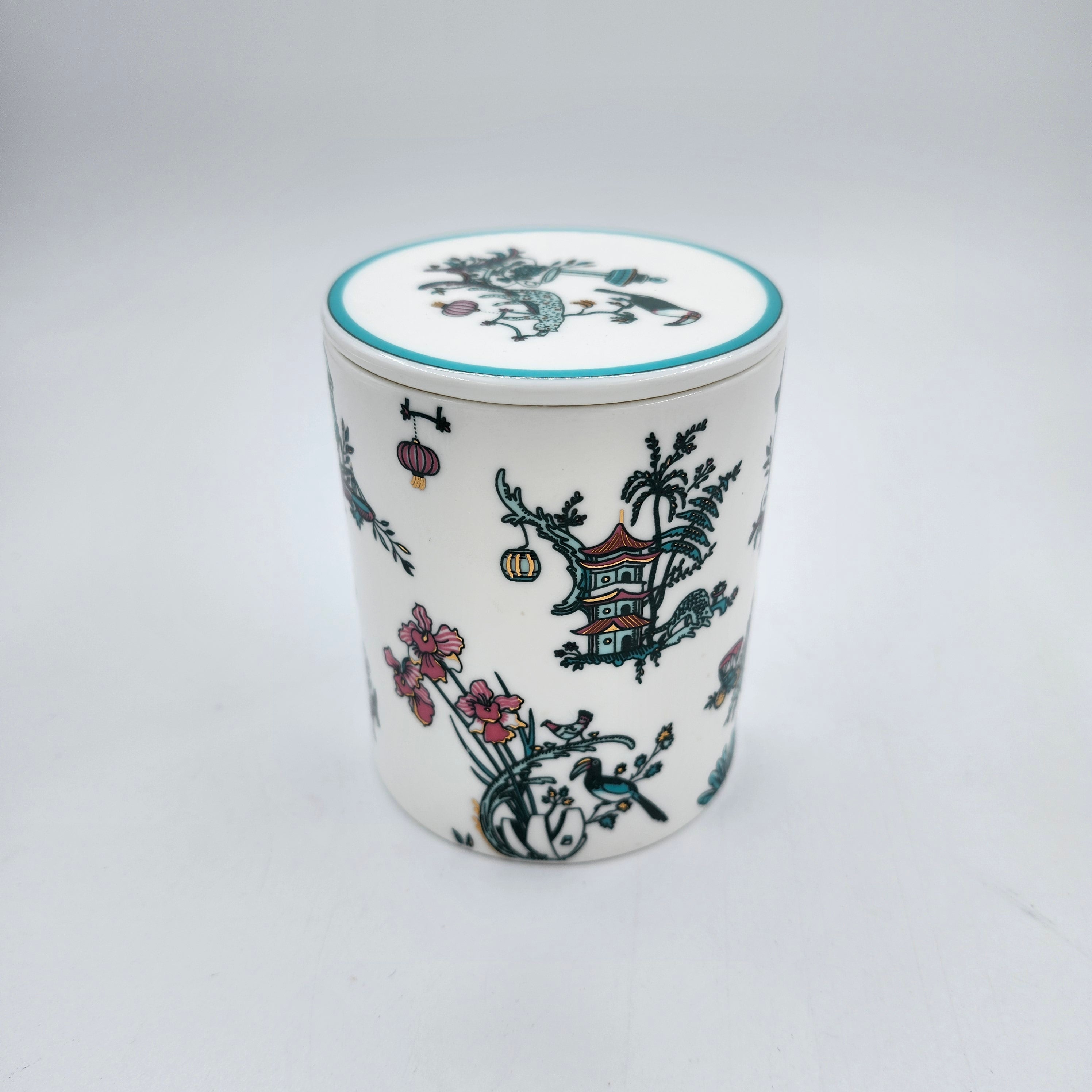Singapore Toile Scented Candle from Inside Living Singapore, close-up of the finish.