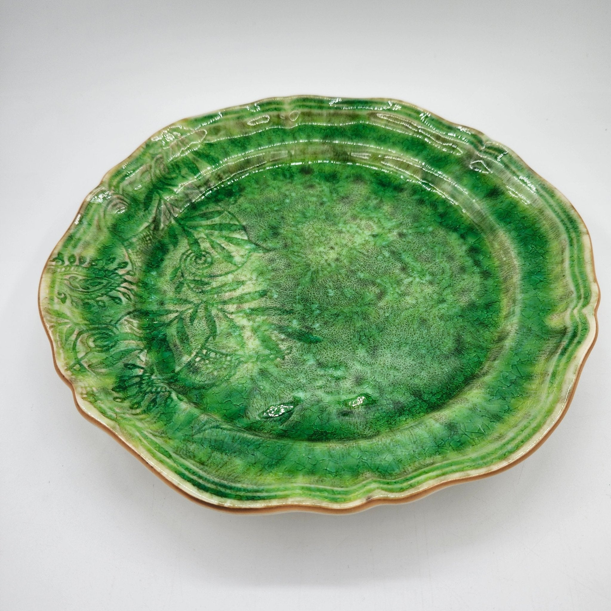 Dinner Plate Seaweed, ceramic tableware at Inside Living Singapore. Front view.