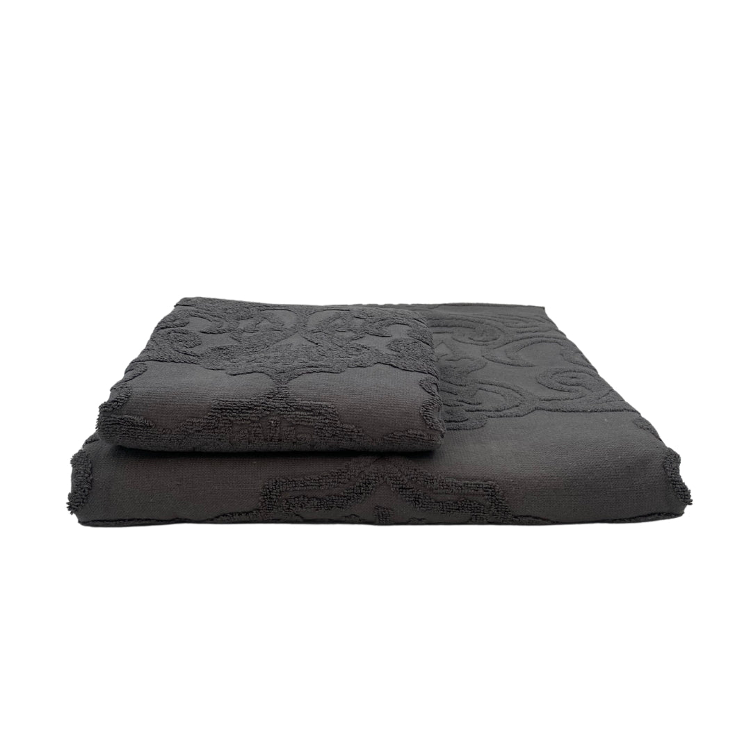 Bô towel in charcoal, soft absorbent cotton bath towel in charcoal grey for everyday bathroom luxury.