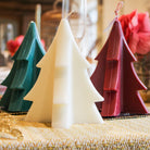 Hand-poured Christmas tree candle in natural wax, 15 cm high, for festive table decoration