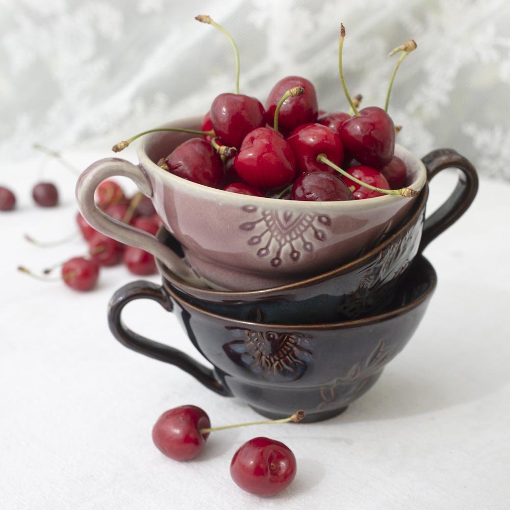 Lavender ceramic tea or coffee cup with handle, 12.5 cm diameter and 6.7 cm high, stoneware