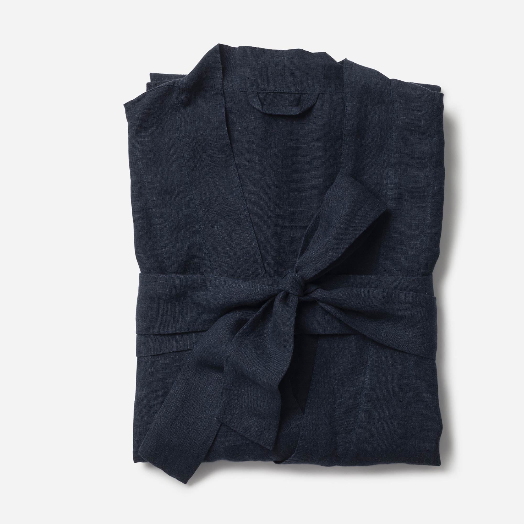 Men's dressing gown in navy, woven from 100% French and Belgian linen, sizes L and XL