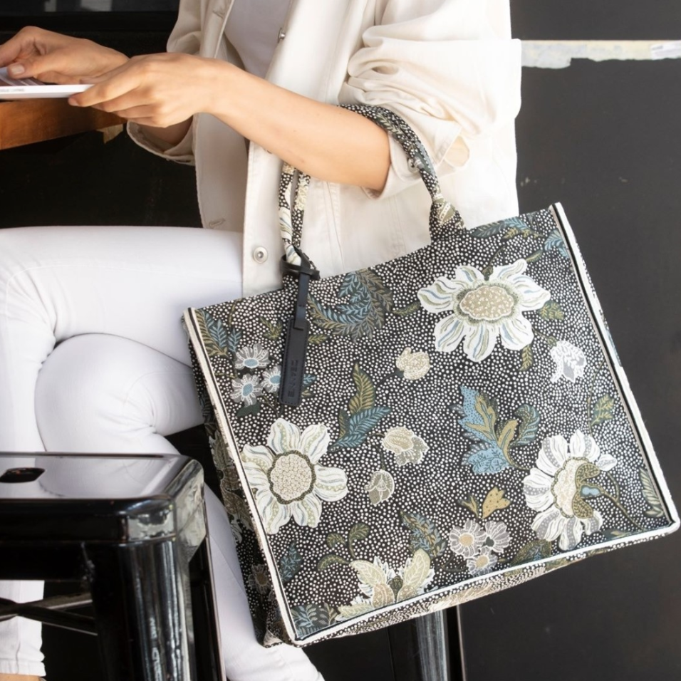 Shopper Flower Linen Black, bag from Inside Living Singapore. Alternative angle shown.