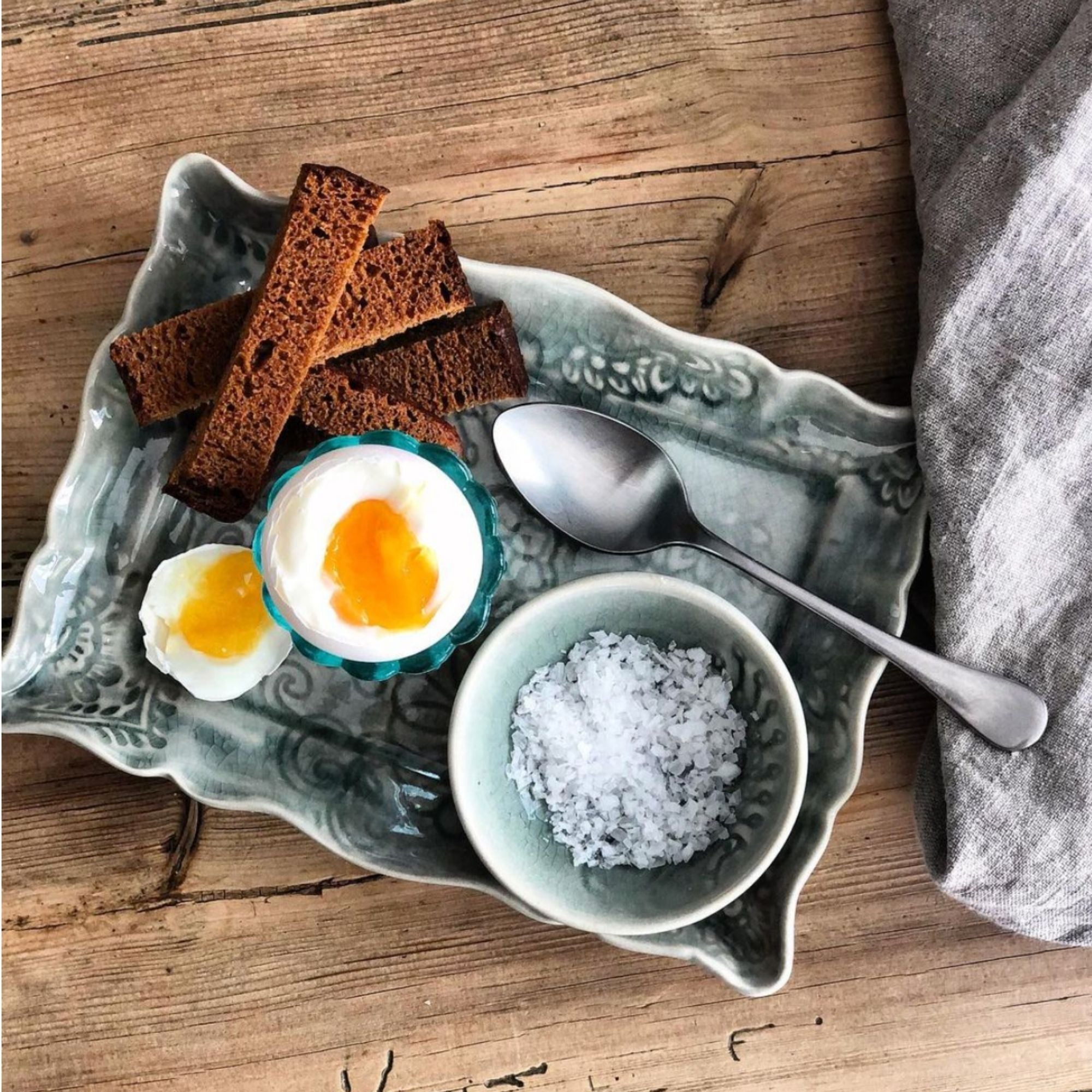 Ceramic dip and spice bowl in antique glaze, 8 cm diameter, made in Portugal for salt, pepper or dips