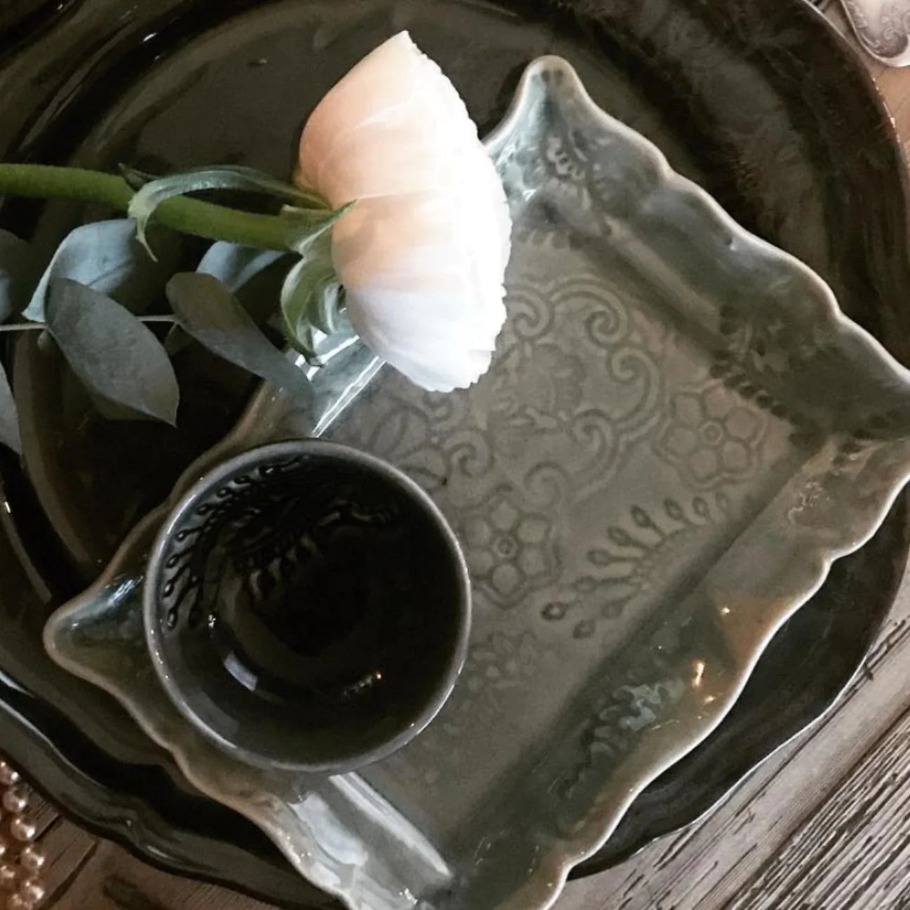 Small dip bowl in thunder-glaze stoneware, 8 cm diameter, crafted in Portugal, for salt, spices, sauces or dips